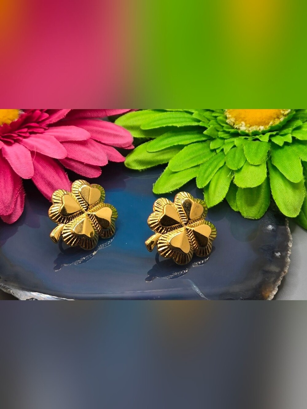 Four-Leaf Clover Clip Earrings Gold Tone Lever Clip 1" Diameter